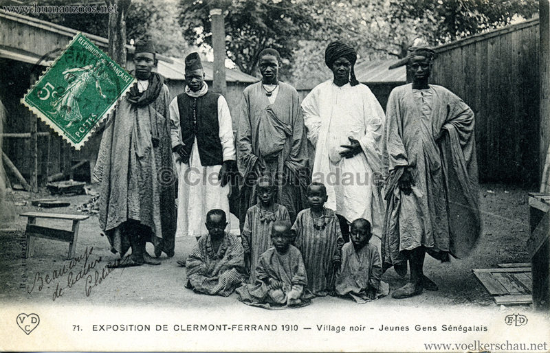 1910 Exposition de Clermont-Ferrand 71. Village Noir - Jeunes Gens Sénégalais