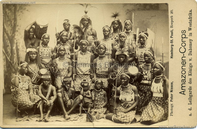 Amazonen-Corps a. d. Leibgarde des Königs v. Dahomey in Westafrika