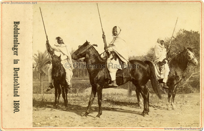1890 Beduinenlager in Deutschland - Drei Männer auf Pferden