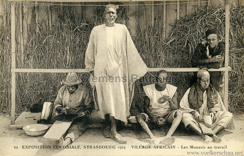 1924 Exposition Coloniale Strasbourg - Village Africain - 11. Les Moussis au travail