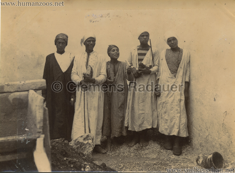 1889 Exposition Universelle de 1889 - Groupe de Maghrebins FOTO
