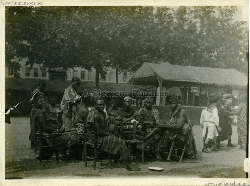 1897 Achantis Village Lyon 1 FOTO