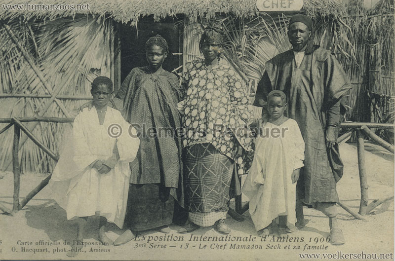 1906 Exposition Internationale d'Amiens - Village Sénegalais - 13 Le Chef Mamadou Seck et sa famille