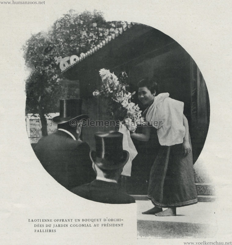 1907.07.15 - Depeche Coloniale - Laotienne offrant un Bouquet au President Falliers