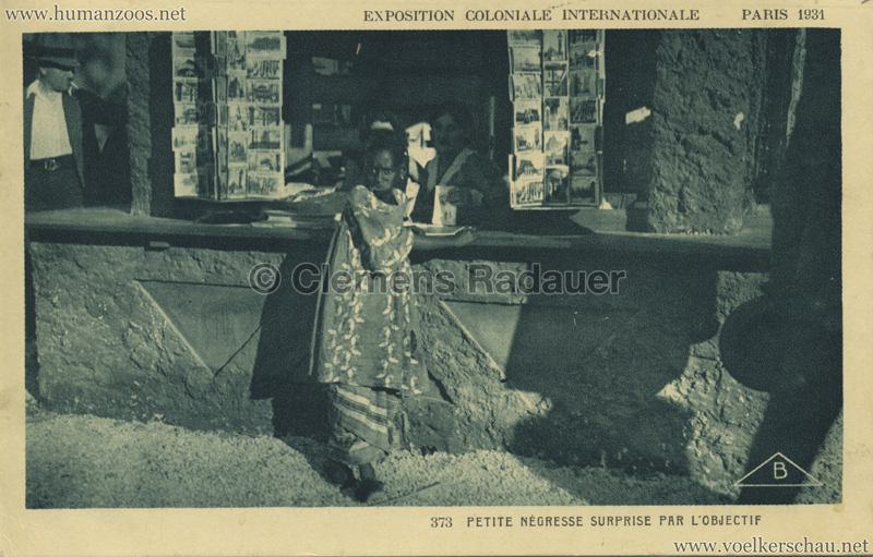 1931 Exposition Coloniale Internationale Paris - 373. Petite Negresse surprise par l'objectif