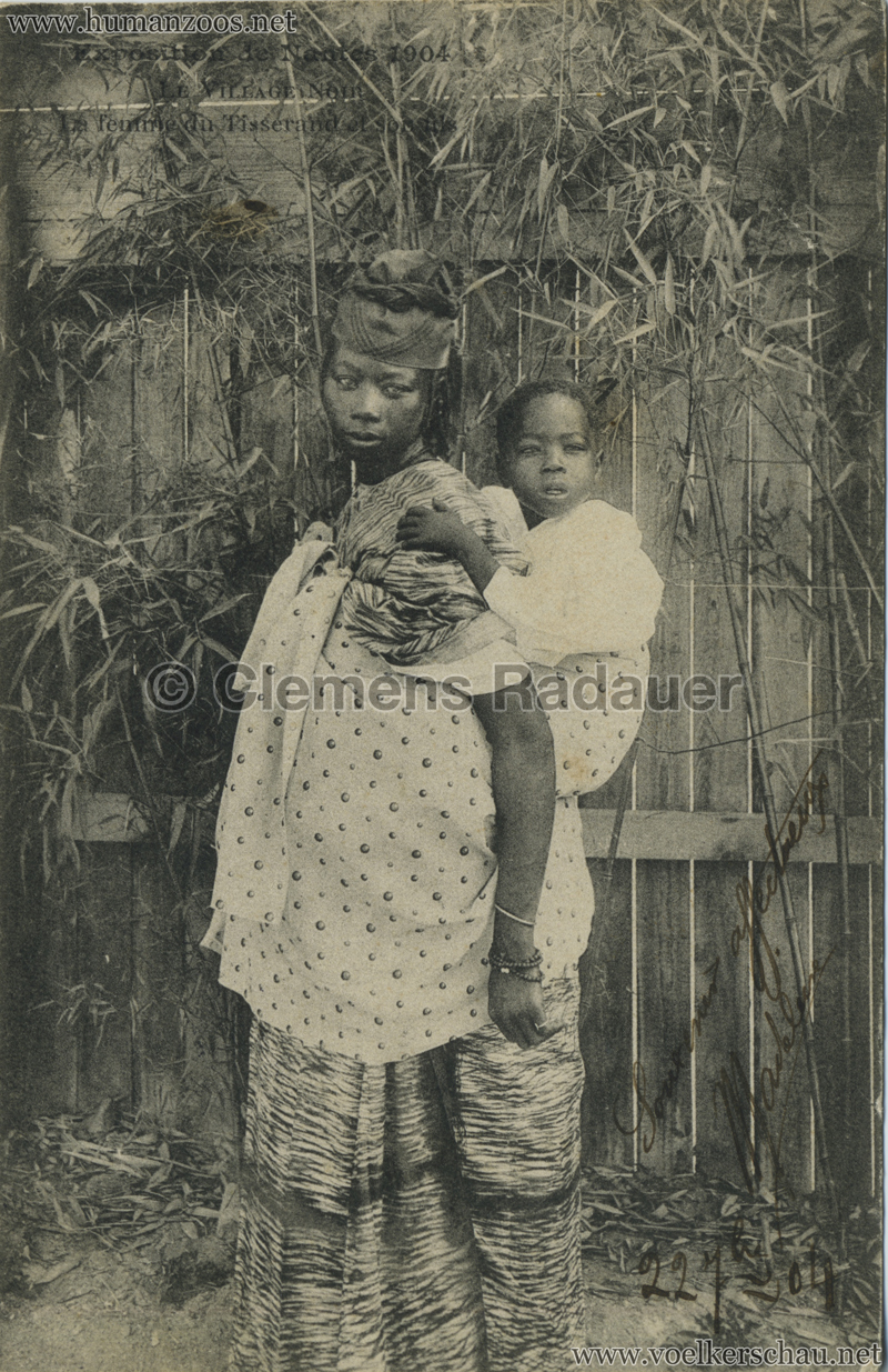 1904 Exposition de Nantes - Le Village Noir - La femme du Tisserand et son fils