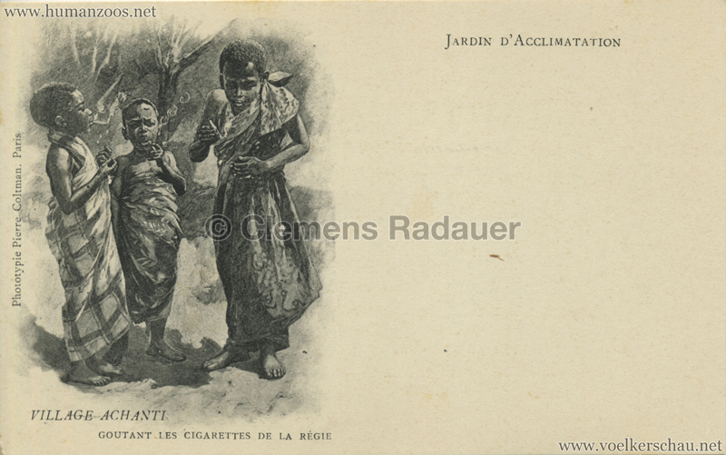 1903 Jardin d'Acclimatation - Village Achanti - S1 - Goutant les cigarettes de la régie 1903 Jardin d'Acclimatation - Village Achanti - S1 - Goutant les cigarettes de la régie