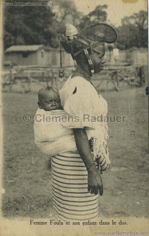 1925 Negerdorf - Femme Foula et son enfant dans le dos